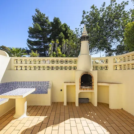 Vila Casa San Michel *
